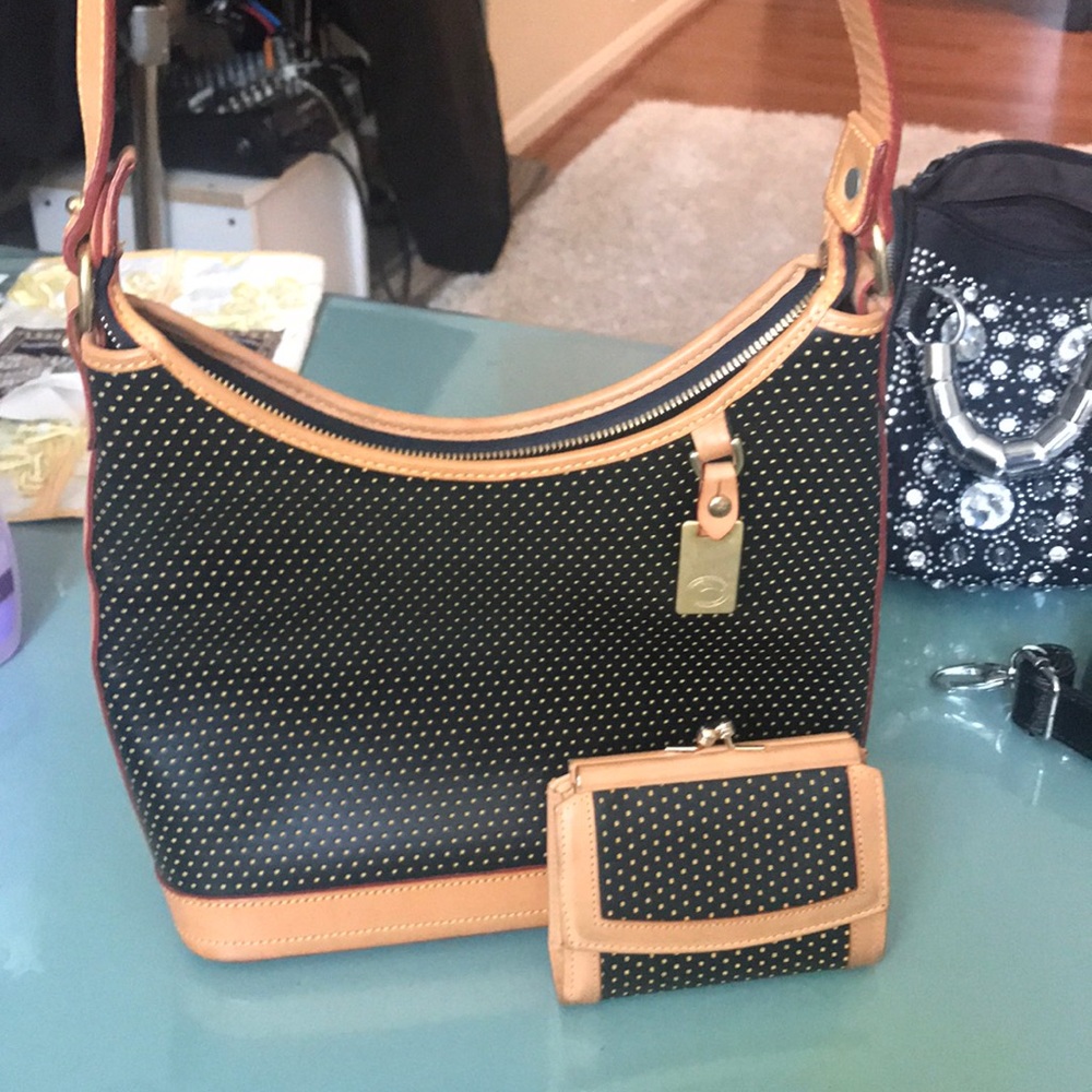 Purse and matching wallet “dooney&burke”